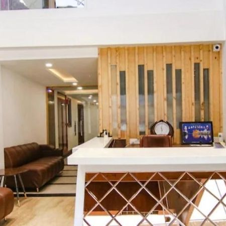 Prism Grand Hotel Zirakpur Bagian luar foto