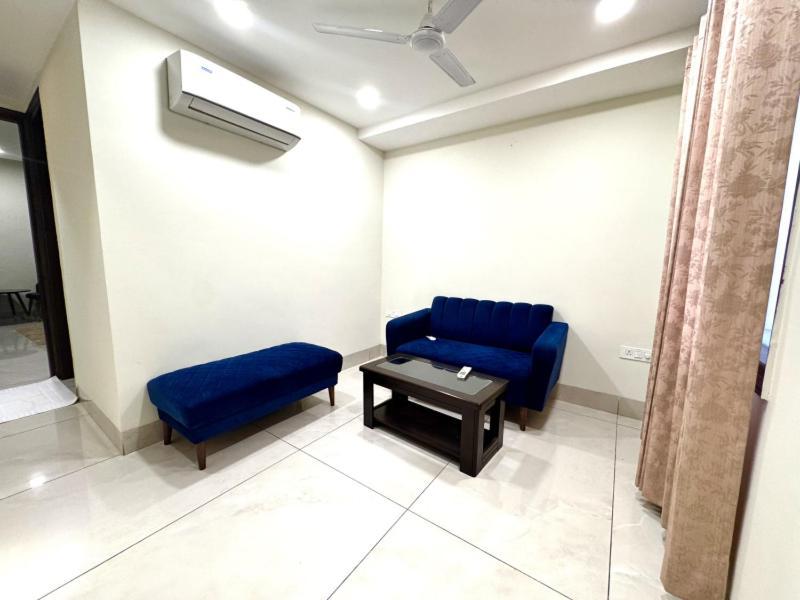 Prism Grand Hotel Zirakpur Bagian luar foto